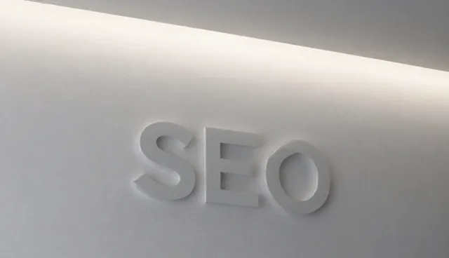 SEO优化误区澄清：选型关注点解析